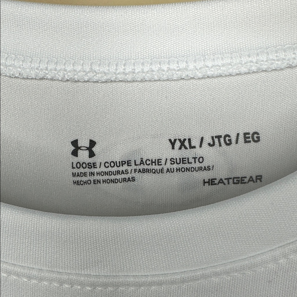 Under Armour Men's Sz YXL White Long Sleeve Tee with Red Logo - Picture 3 of 5